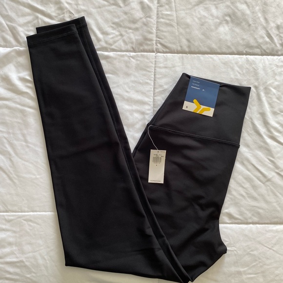 Old Navy Pants - Old Navy Black Powersoft High Rise Leggings